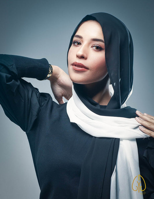 The Delicate Chess - By.D Scarves