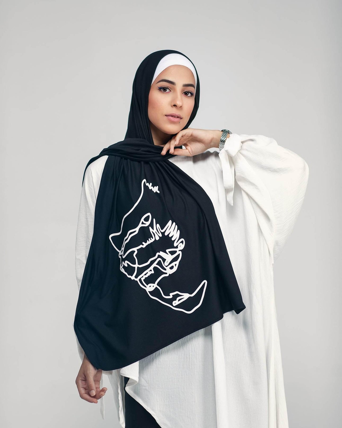 الأسد - By.D Scarves