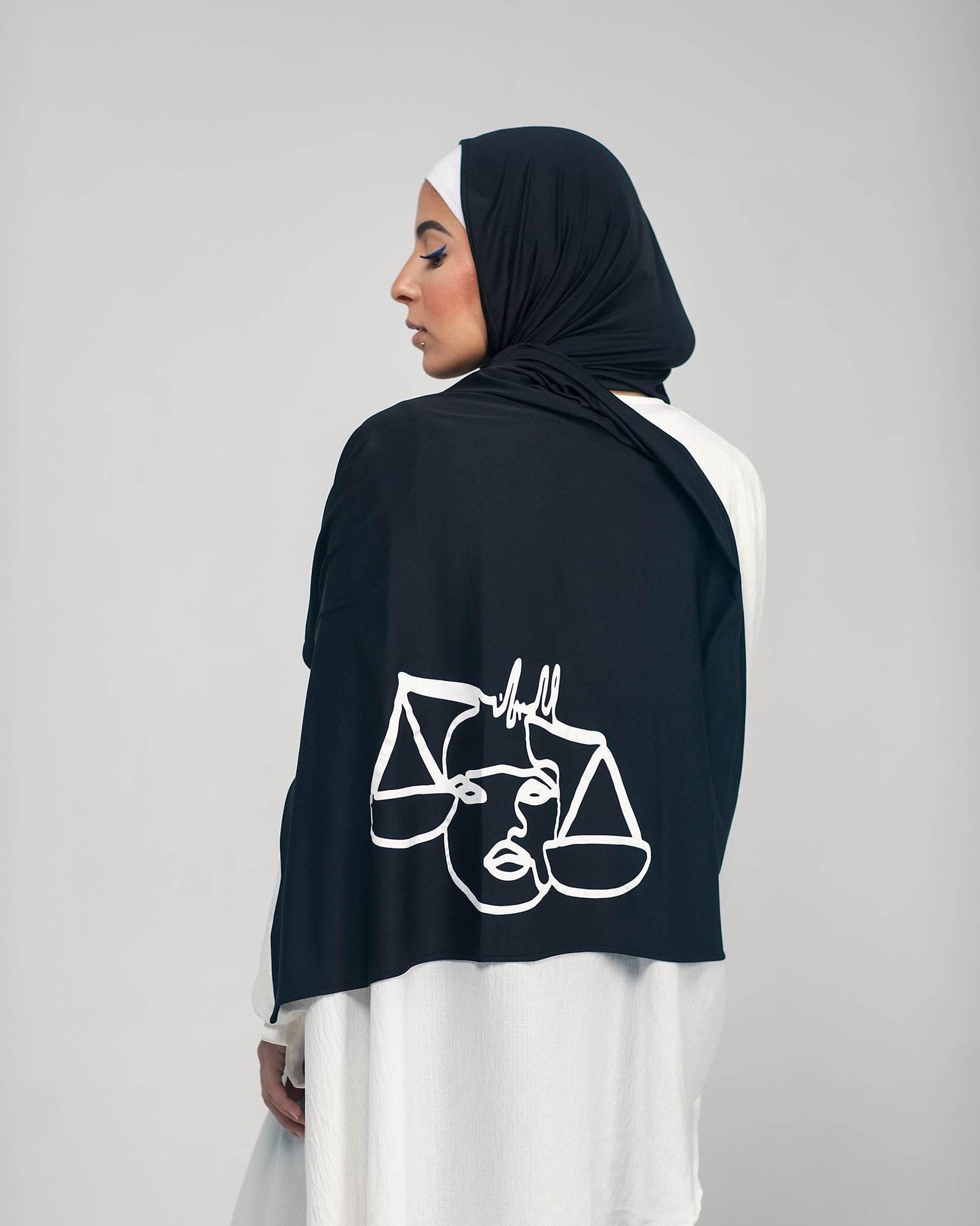 الميزان - By.D Scarves