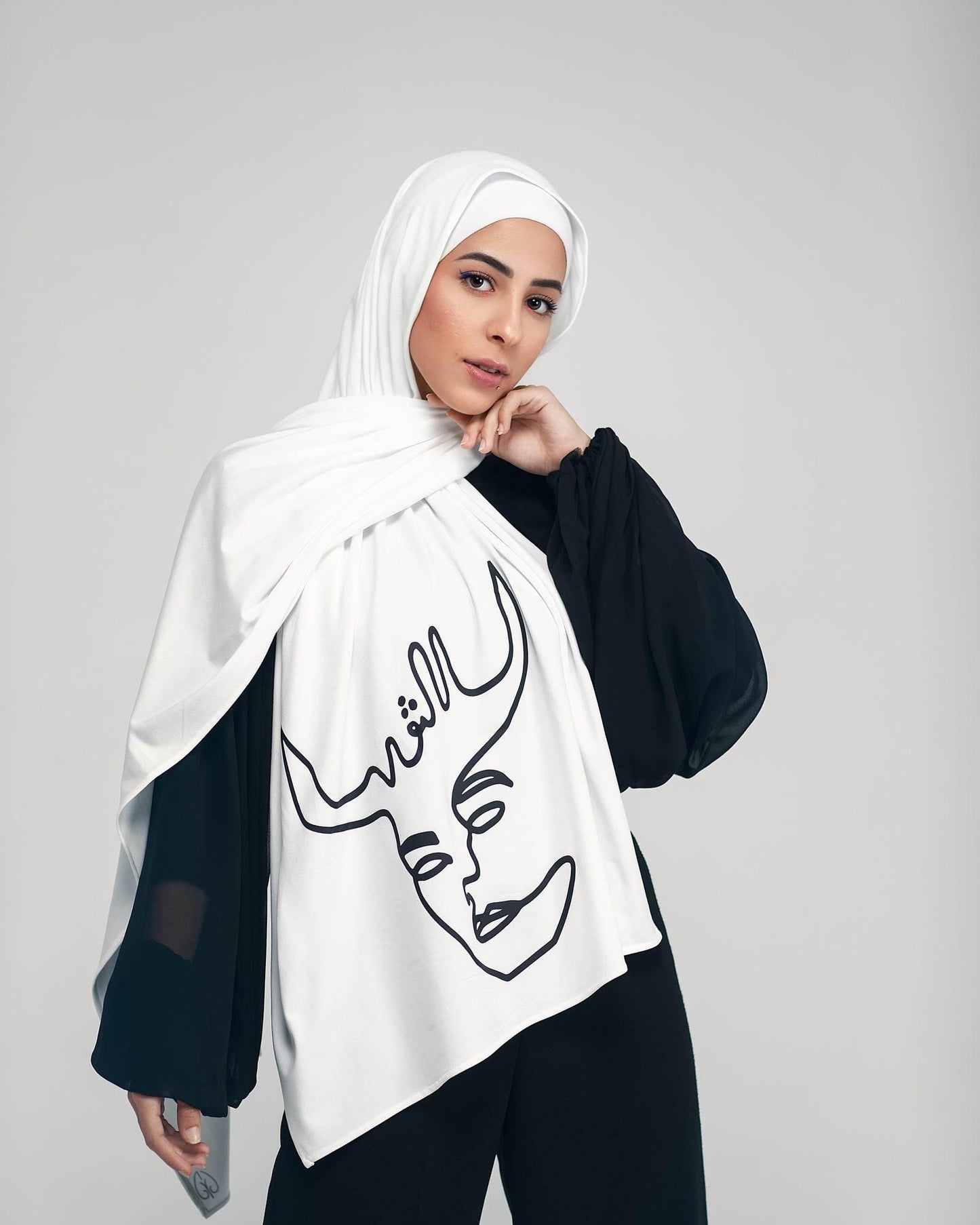 الثور - By.D Scarves