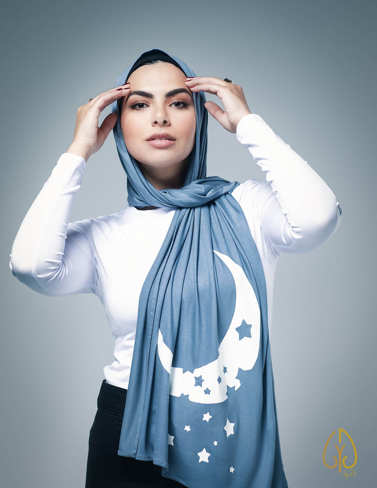 Crescent elegance - By.D Scarves
