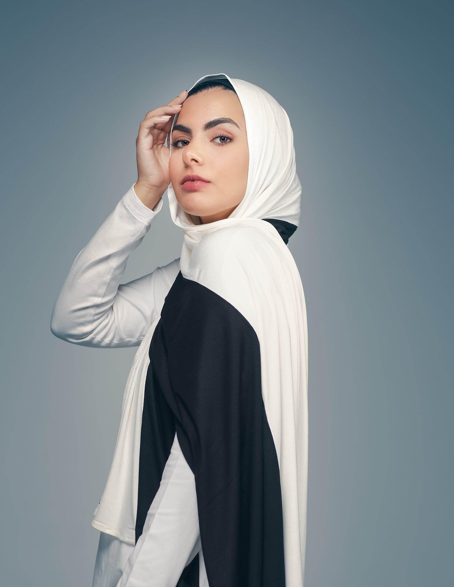 Black / White - By.D Scarves